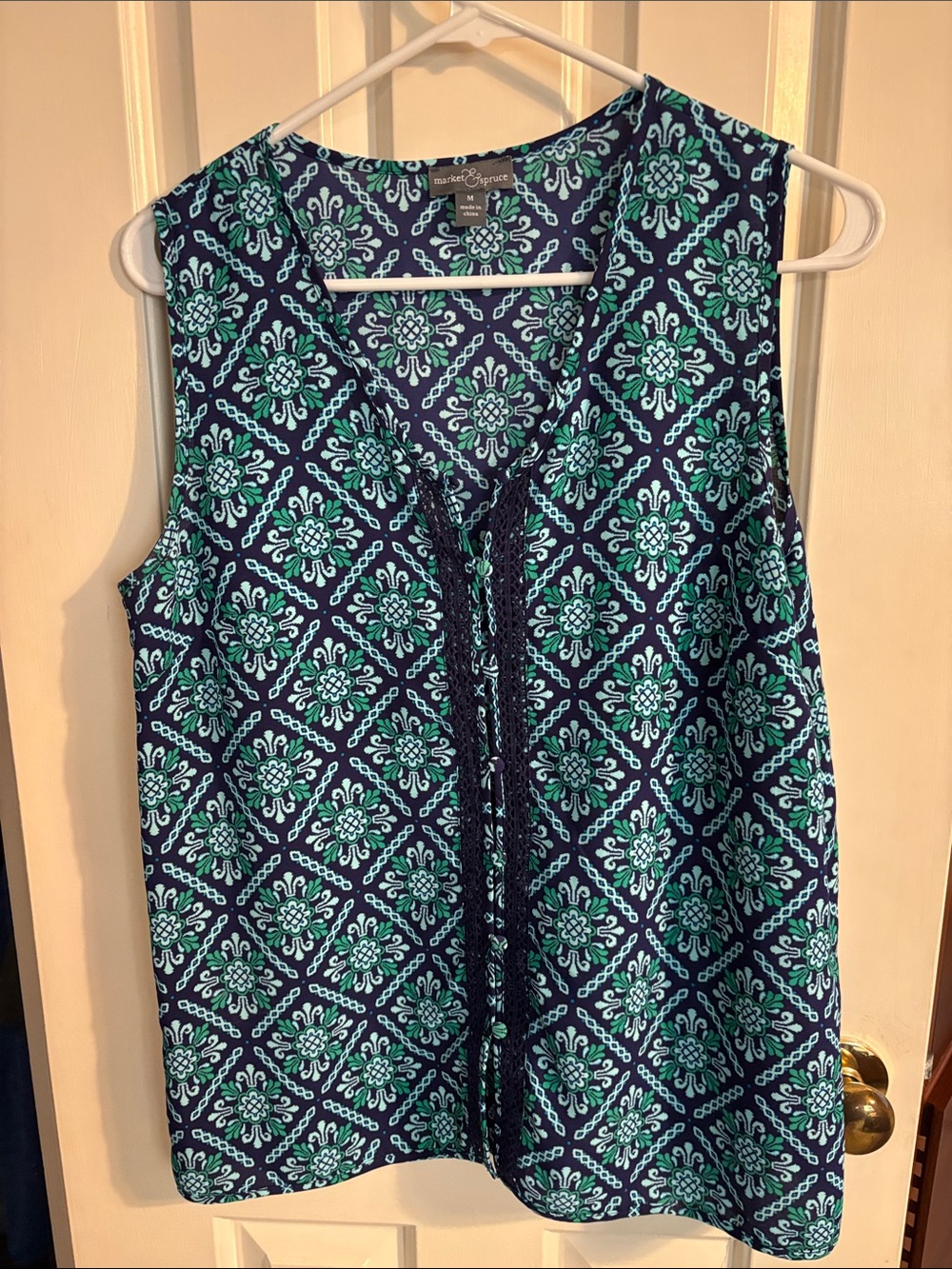 croft & barrow Navy and Teal Sleeveless V-Neck Printed Tank